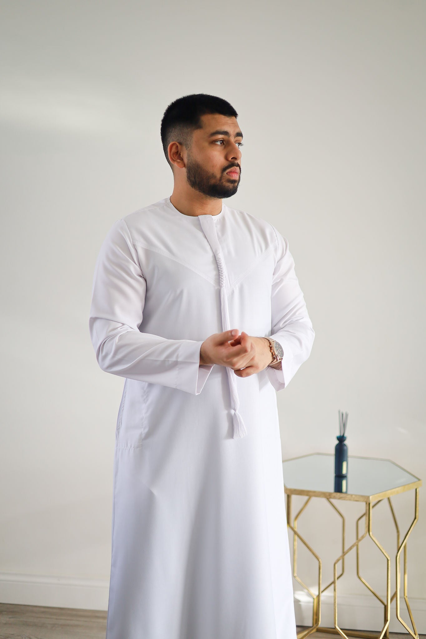 White - Men’s Classic Emirati Thobe