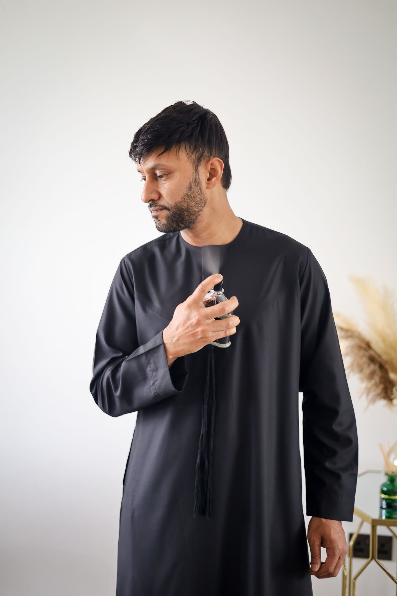 Black - Men’s Classic Emirati Thobe